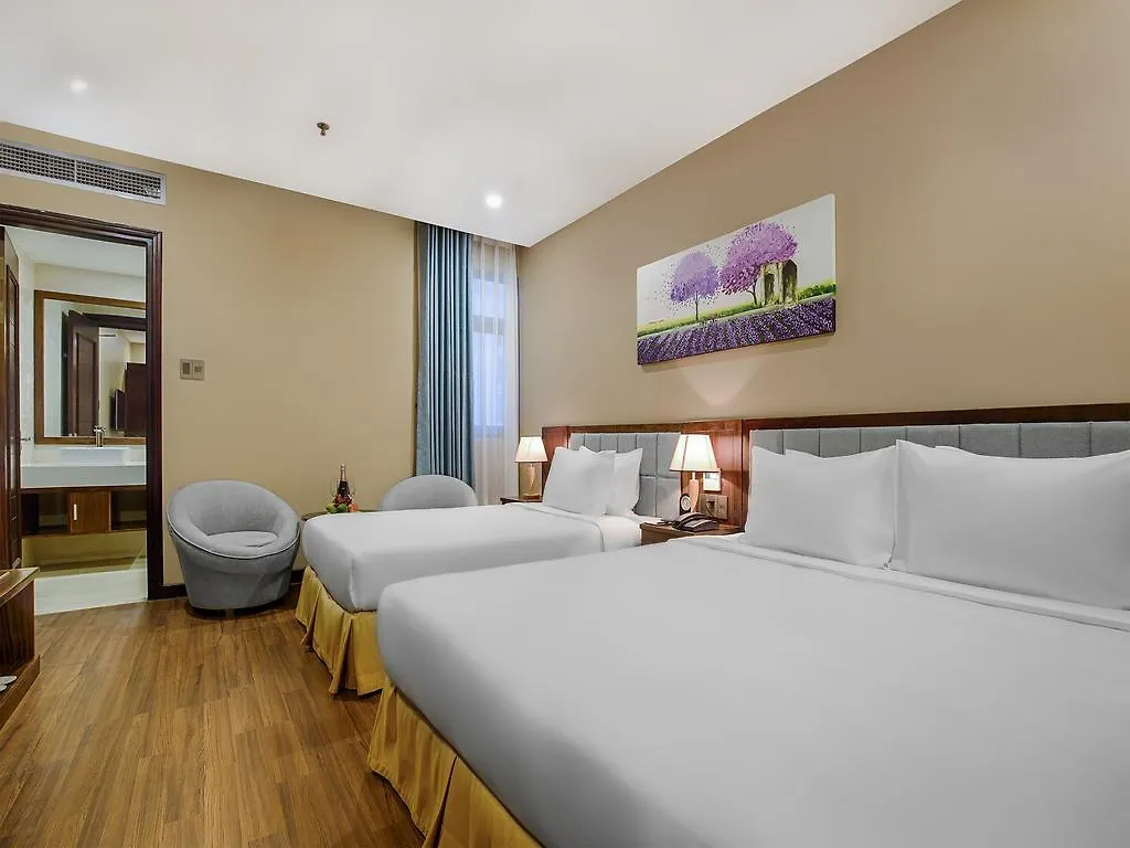 Yarra Ocean Suites Danang Hotel