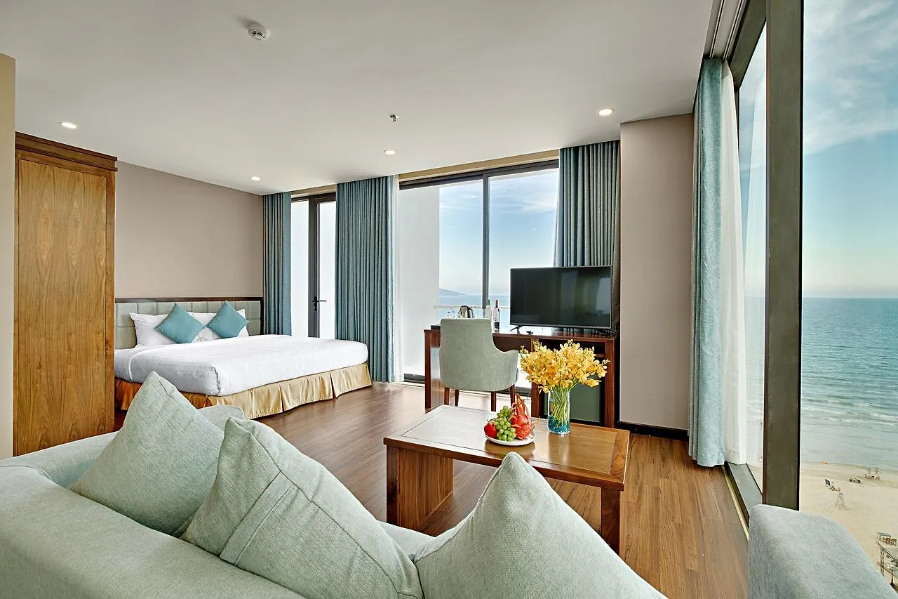 Yarra Ocean Suites Danang