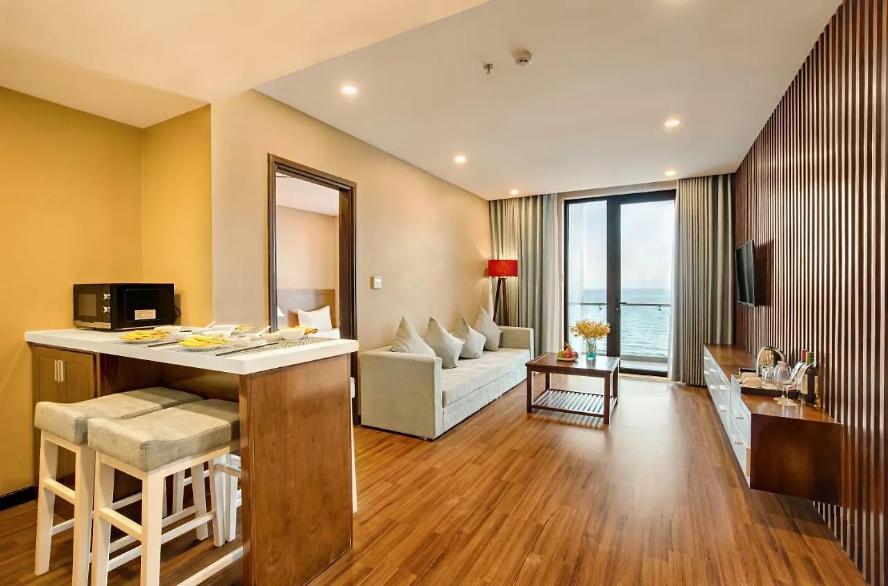 Yarra Ocean Suites Danang Hotel