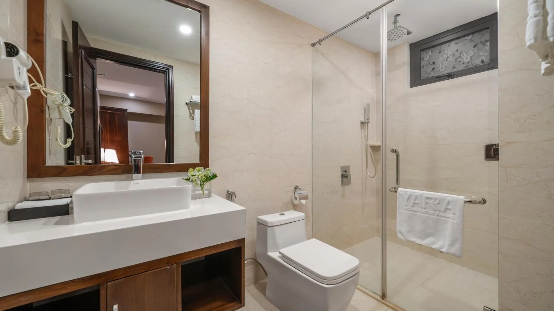 Yarra Ocean Suites Danang 4*, Da Nang Vietnam