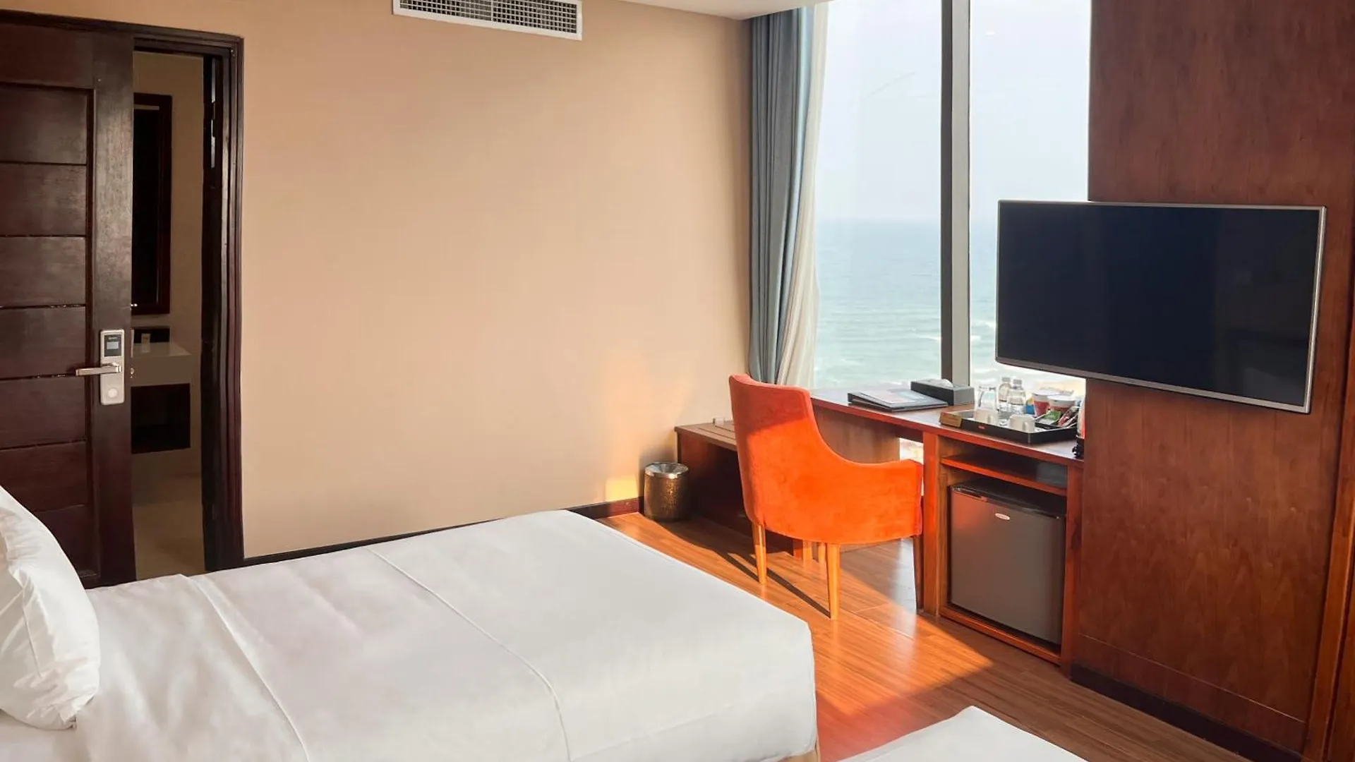 Hotel Yarra Ocean Suites Danang