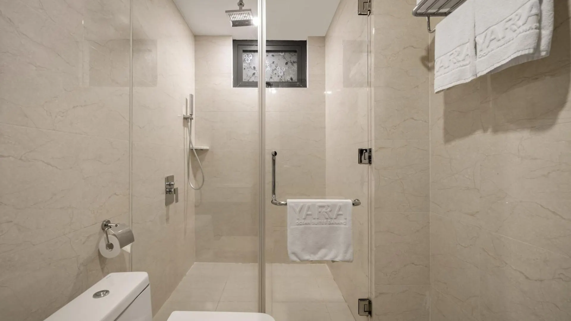 Hotel Yarra Ocean Suites Danang