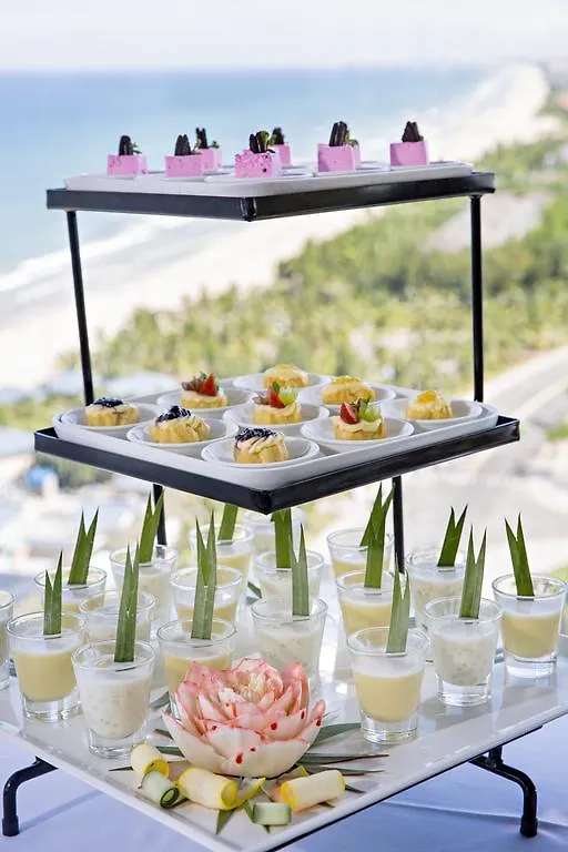 Yarra Ocean Suites Danang Hotel Da Nang