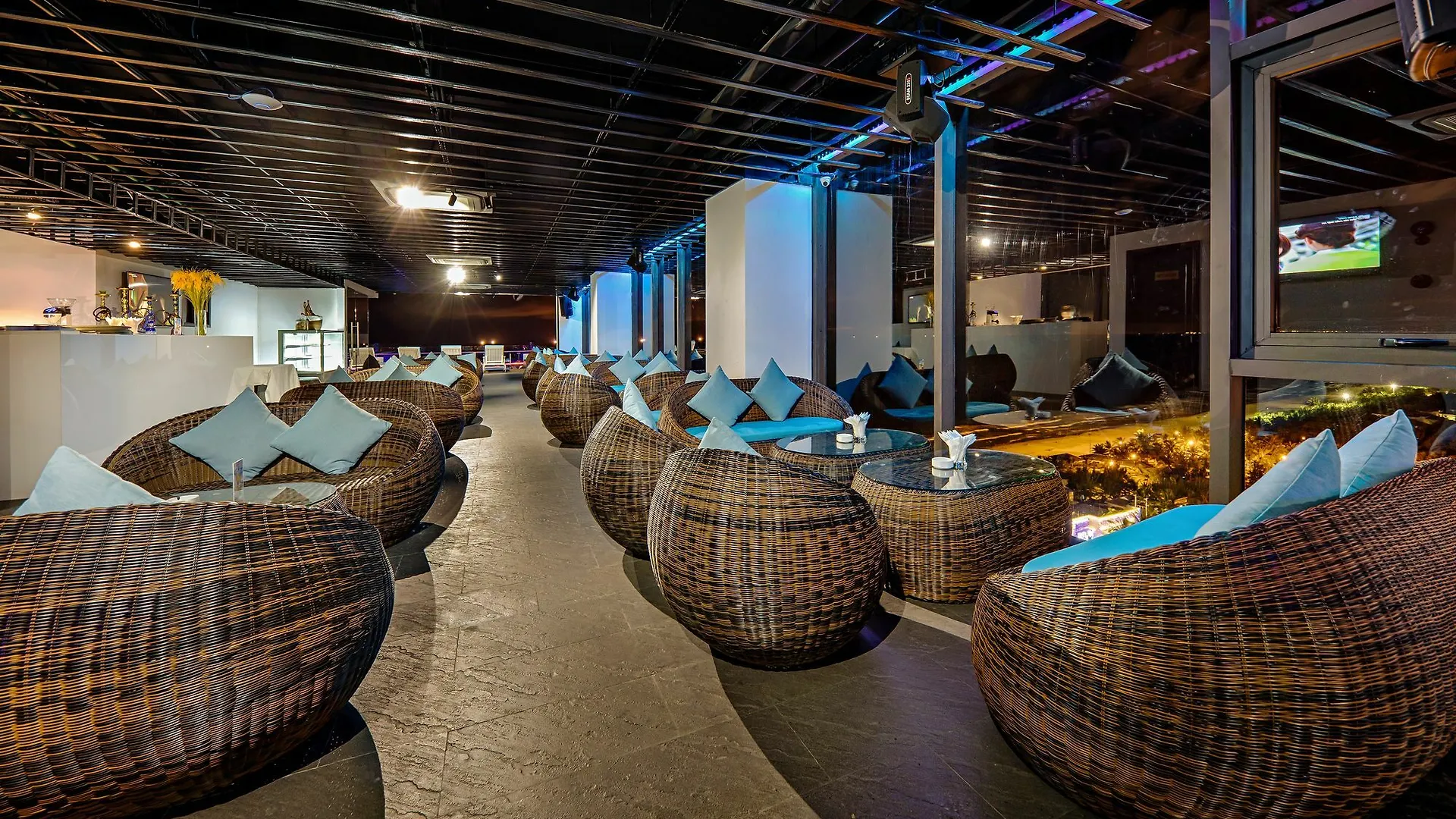 Yarra Ocean Suites Danang Hotel Da Nang