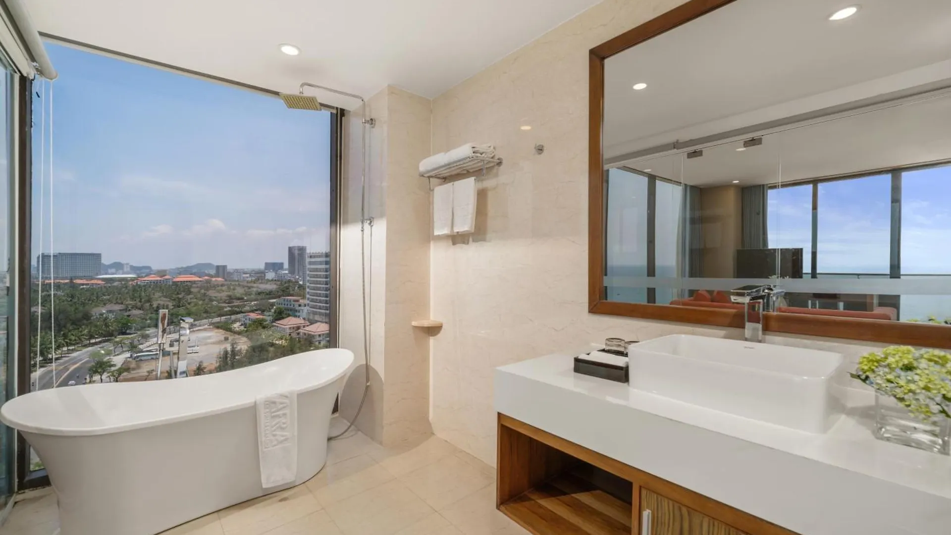Yarra Ocean Suites Danang Đà Nẵng