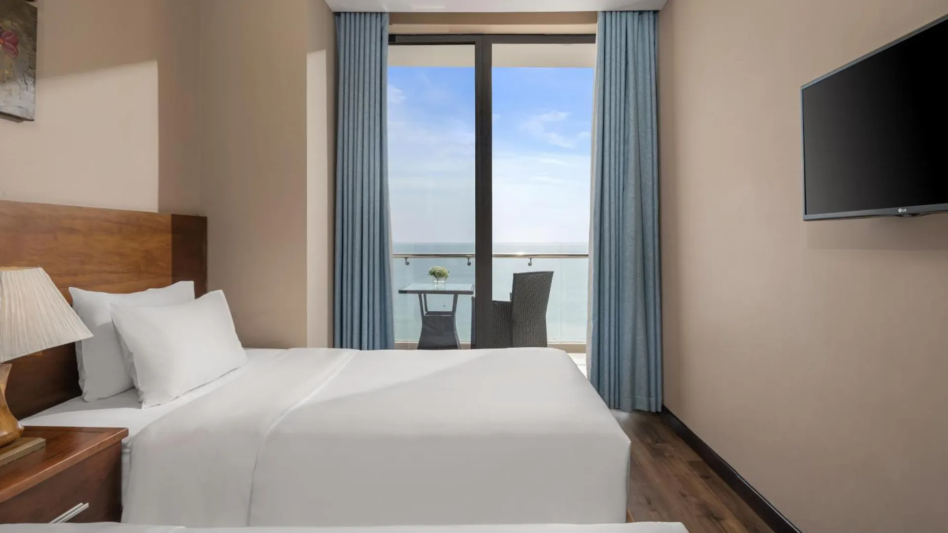 Szálloda Yarra Ocean Suites Danang