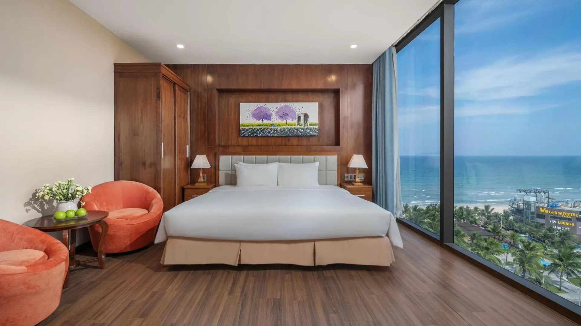 Yarra Ocean Suites Danang Szálloda