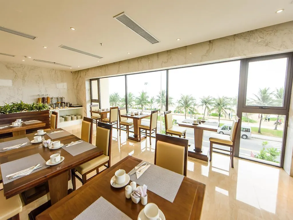 Yarra Ocean Suites Danang